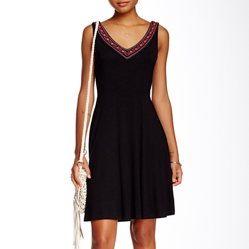 Green Dragon Embroidered Jersey Dress